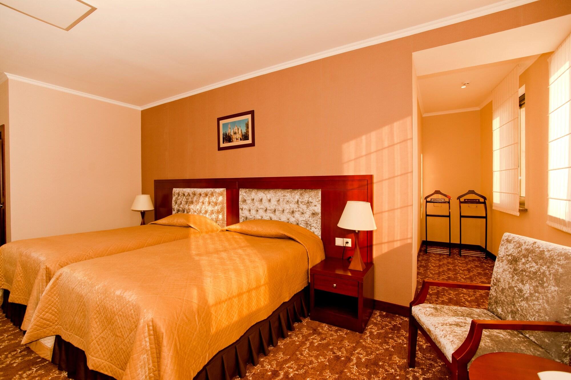 Grand Voyage Hotel Almatî Exterior foto