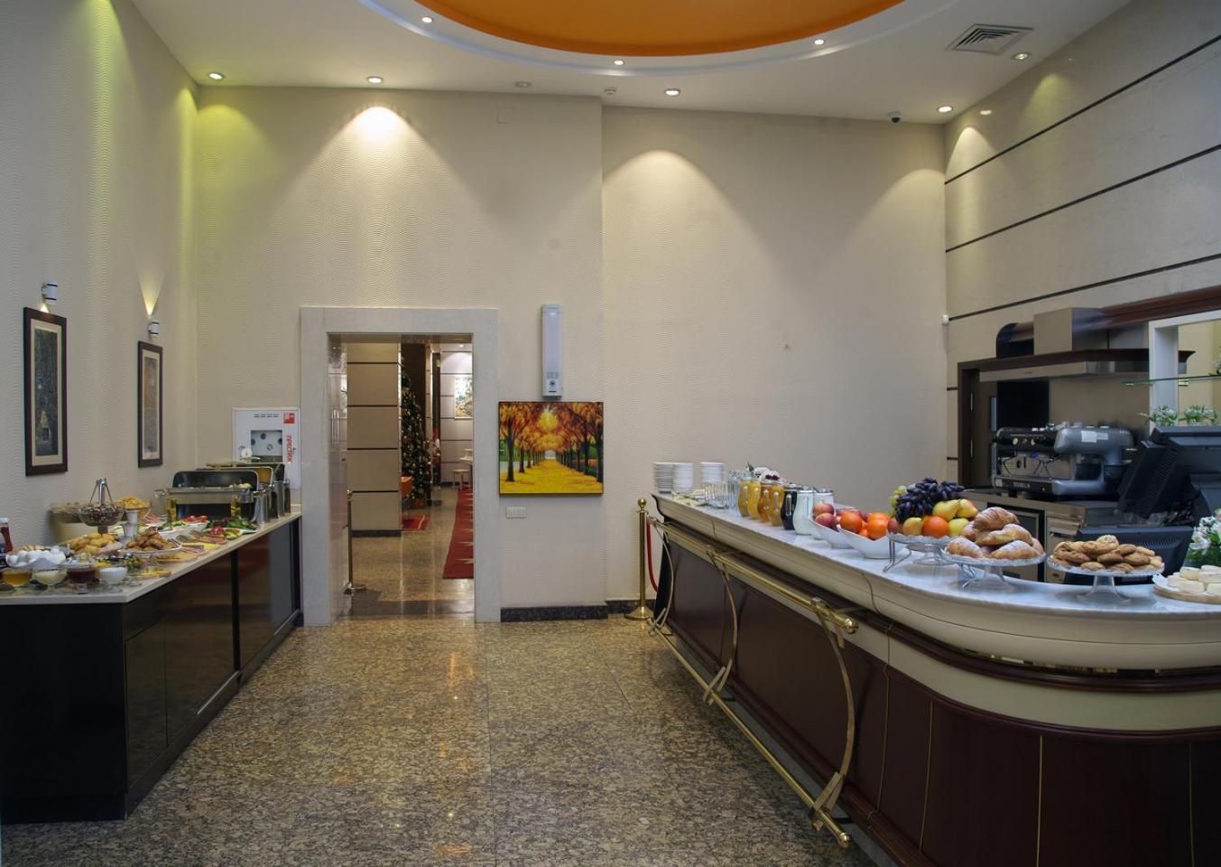 Grand Voyage Hotel Almatî Exterior foto