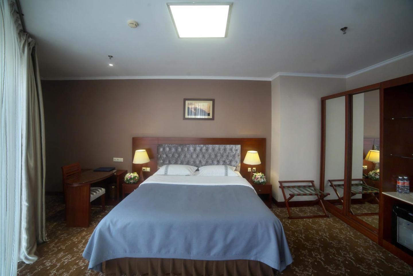 Grand Voyage Hotel Almatî Exterior foto