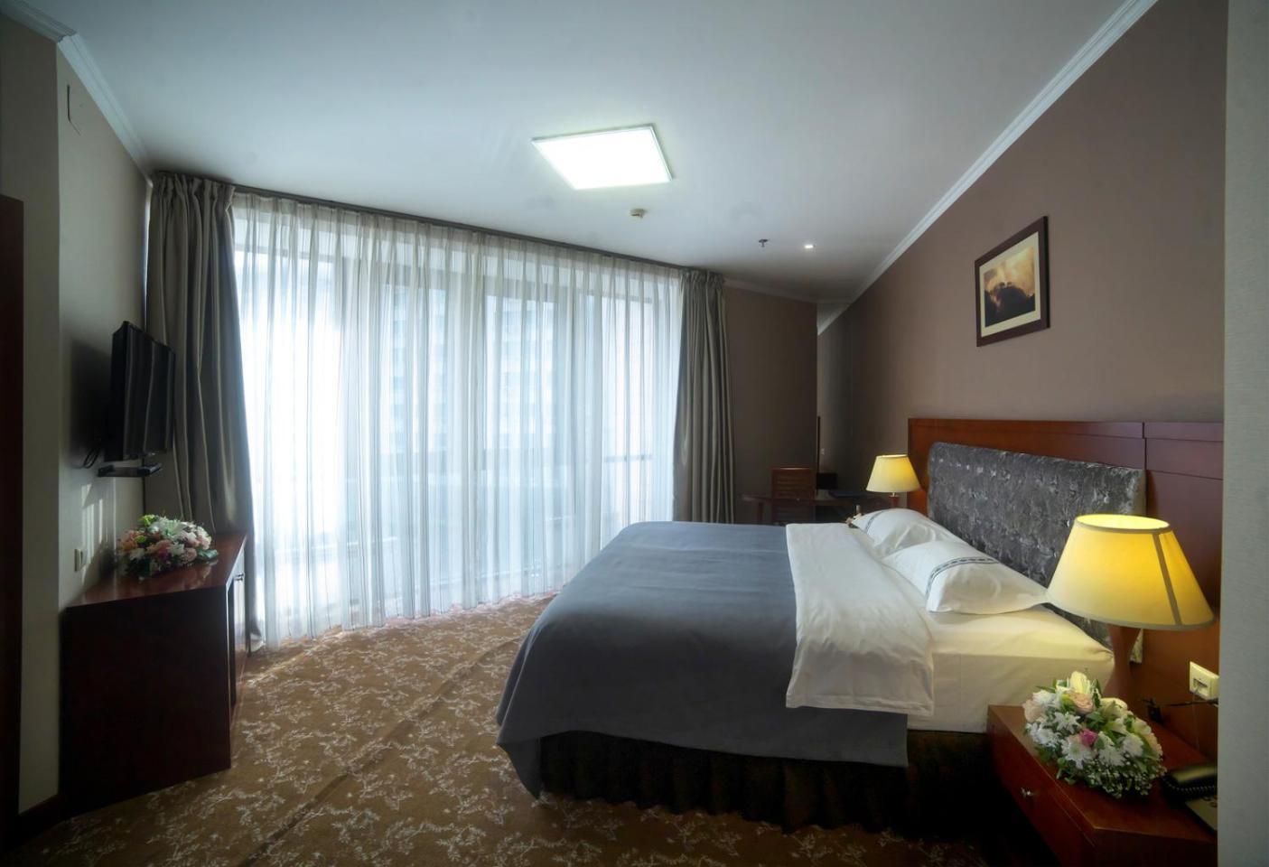 Grand Voyage Hotel Almatî Exterior foto